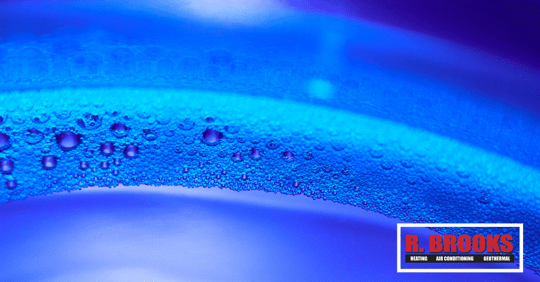 UV light shining on bubbles